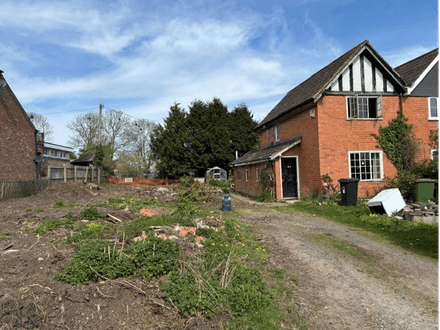 2 Bedroom Semi-detached cottage & building plot