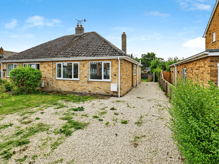 Renovated Two Bedroom Semi Detached Bungalow - Gardens & Off Road Parking -  Pocklington (YO42)