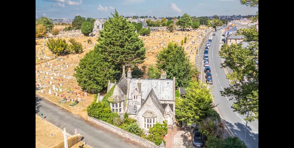 Property Image 0
