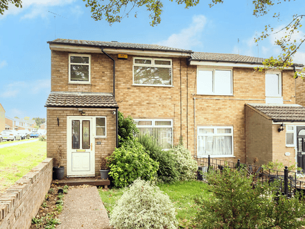 24 Blaydon Walk Wellingborough NN8 5YU