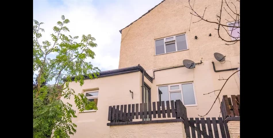 Property Image 0