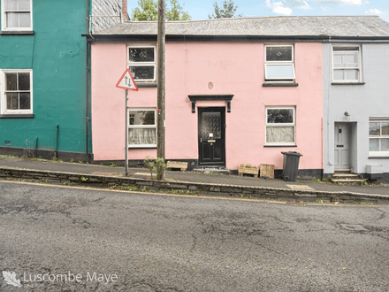 136 Church Street, Kingsbridge, TQ7 1DB
