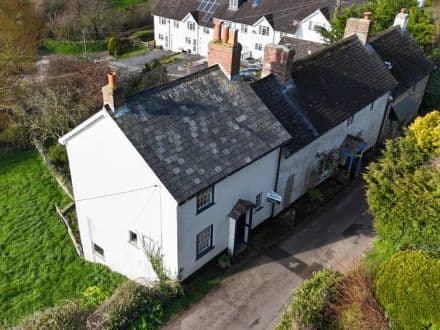 CHARACTER COTTAGE FOR MODERNISATION