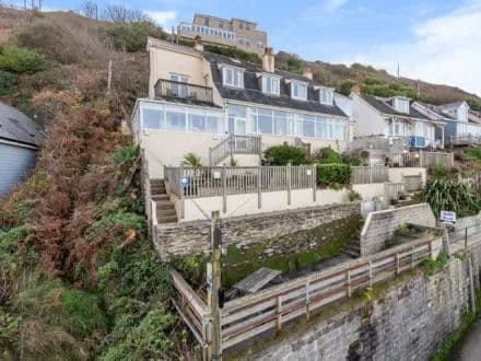 Sea Spray, 1 Battery Hill, Portreath, Redruth, TR15 4NR