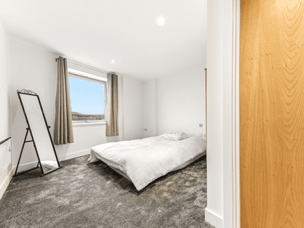 Two bedroom, two bathroom apartment in Clarence House, Leeds Dock - FOR SALE