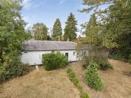 Crabtree Cottage, 6 Hall Drive, Doveridge, Ashbourne DE6 5NL