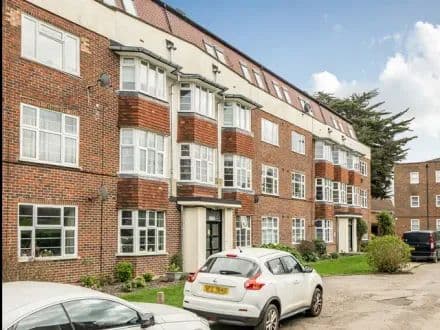 11 Briar Court, London Road, SM3 8JE