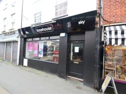 MIXED RESIDENTIAL AND COMMERCIAL INVESTMENT PROPERTY