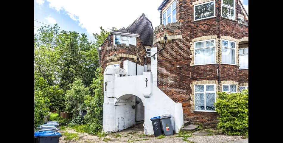 Property Image 0