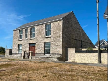 Three Bedroom Detached Residence - Period Building of Portland Stone - Dorset (DT5)